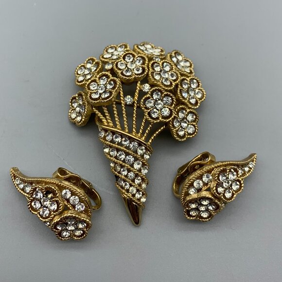 Trifari Jewelry - Vintage Crown Trifary Gold-Tone Bouquet Brooch w/Rhinestone Flowers & Earrings